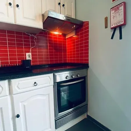 Three Bedroom Close To Beaches And Town Apartman *