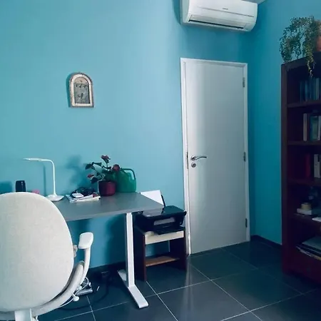 Three Bedroom Close To Beaches And Town Appartement